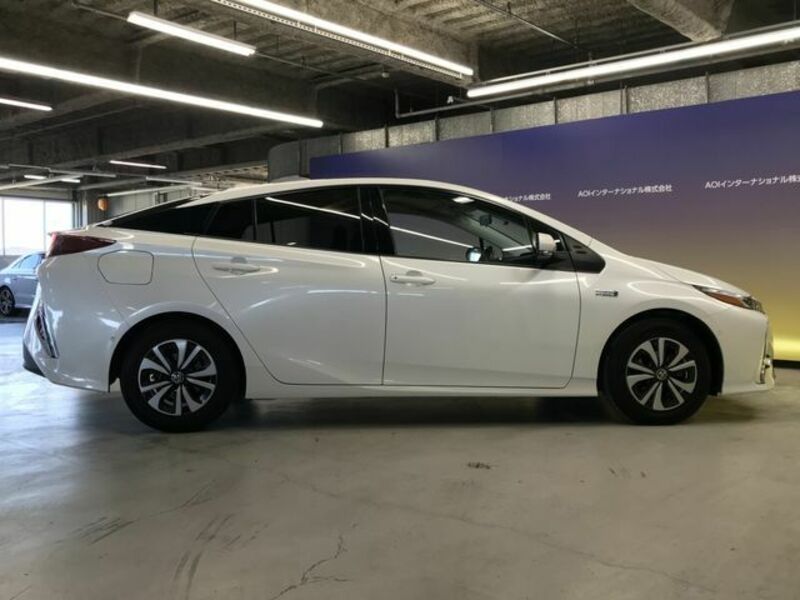 PRIUS PHV