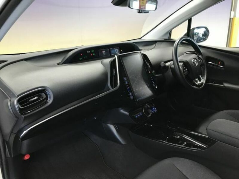 PRIUS PHV