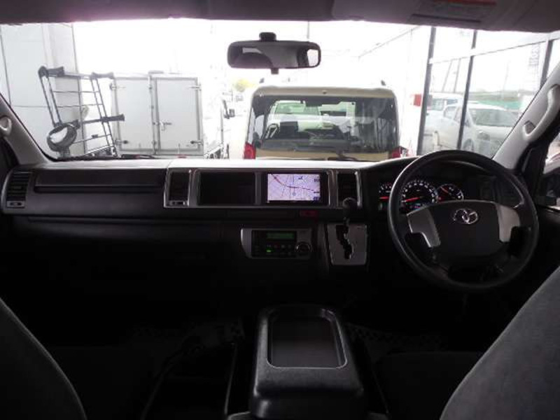 HIACE-13