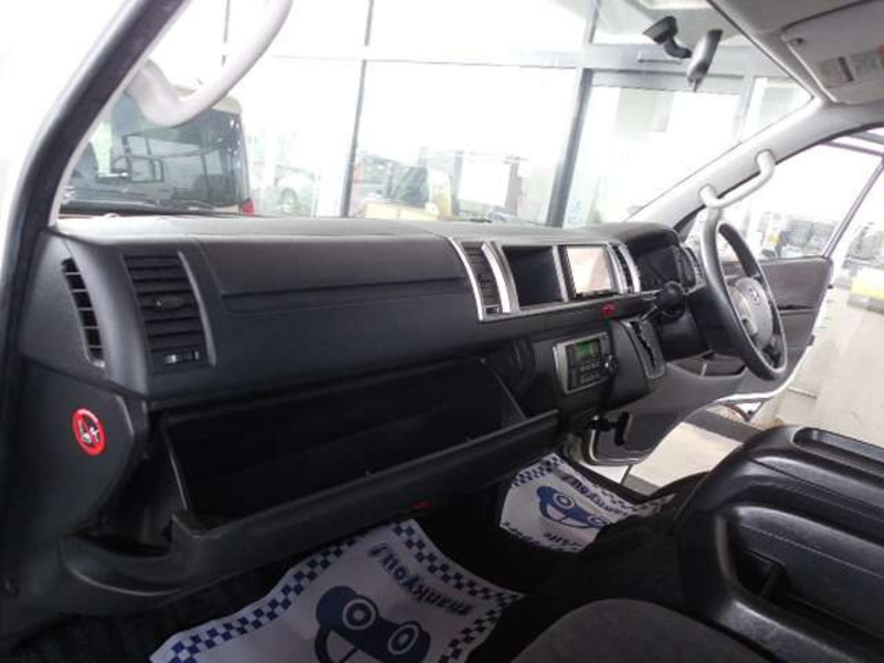 HIACE-15