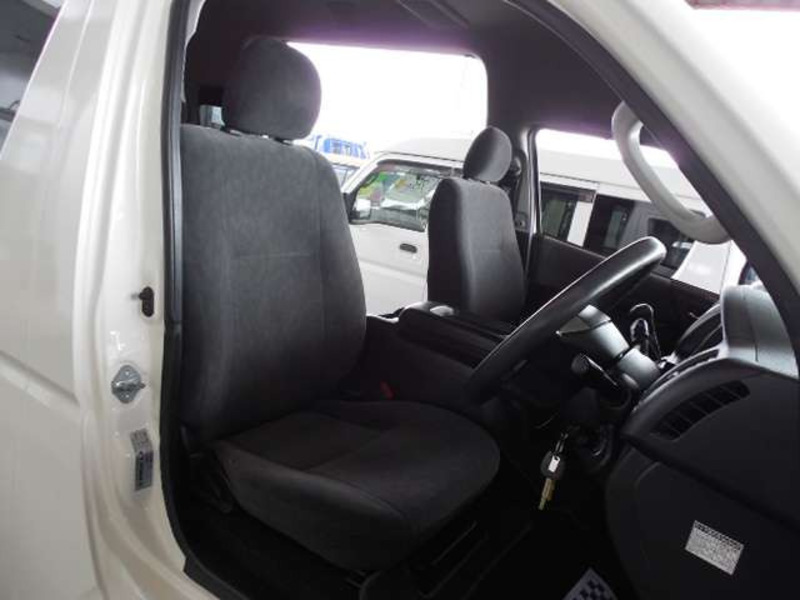 HIACE-16