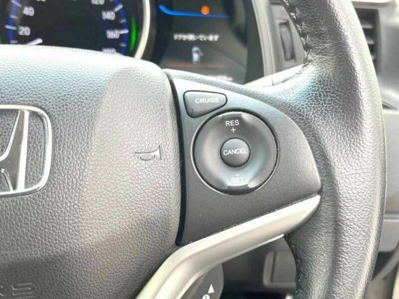 FIT HYBRID-4