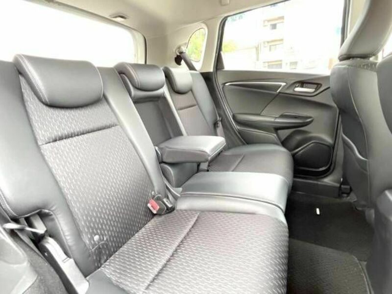 FIT HYBRID-10