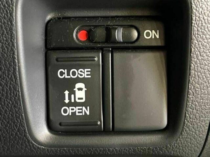 N BOX