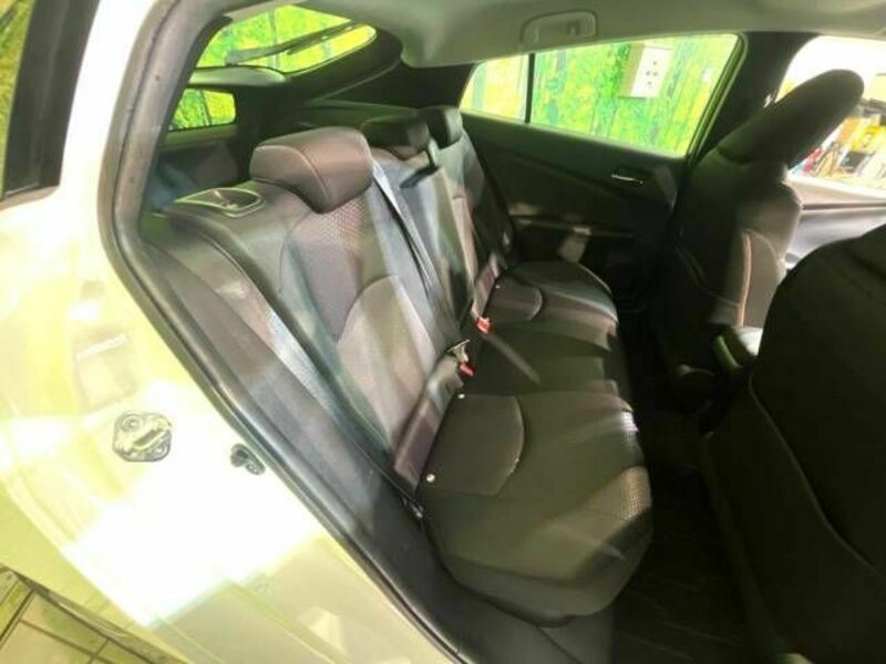 PRIUS-8