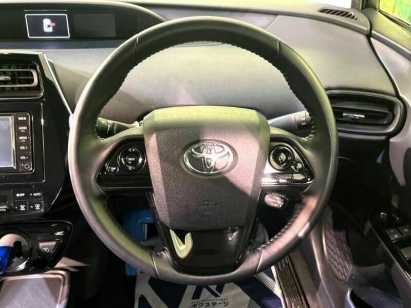 PRIUS-10