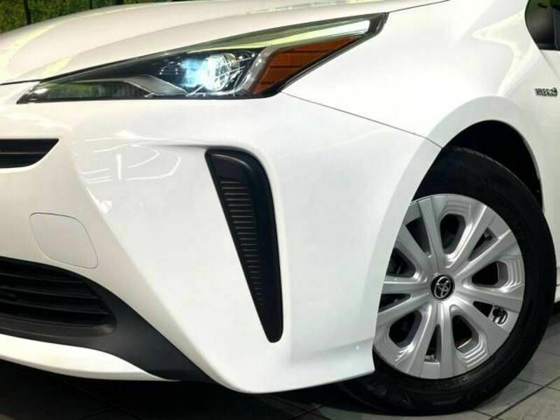 PRIUS-11