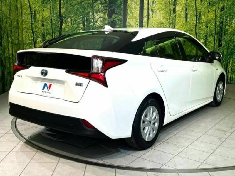 PRIUS-16