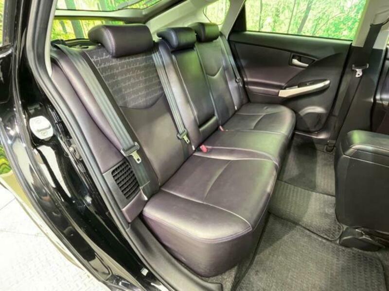 PRIUS-9