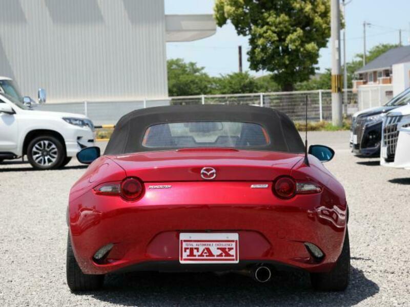 ROADSTER