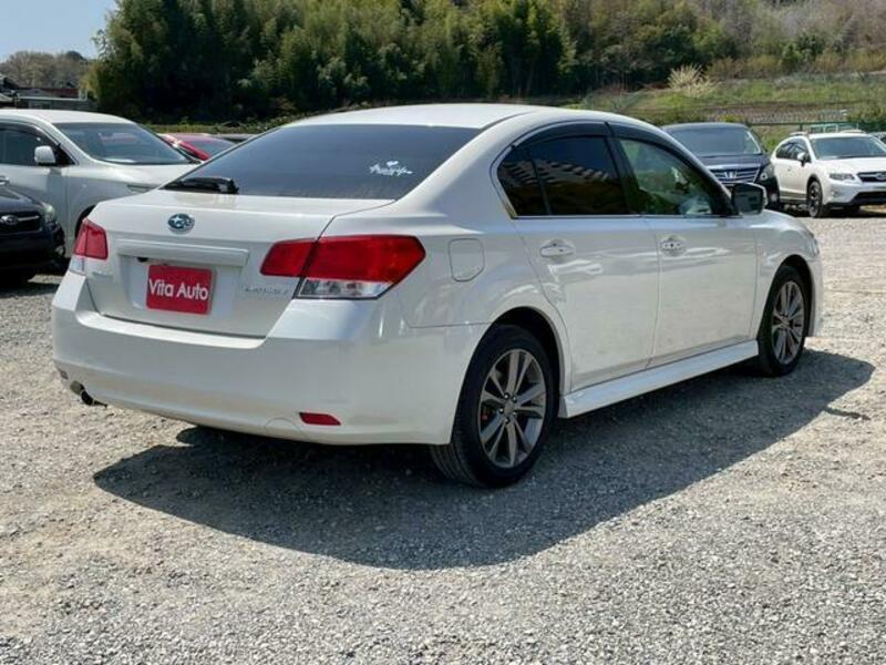 LEGACY B4