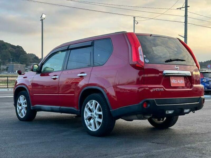 X-TRAIL