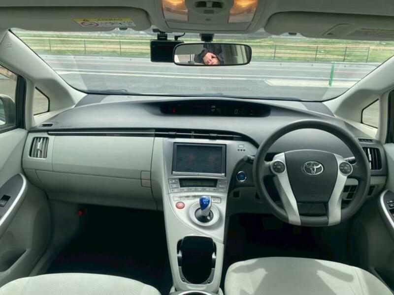 PRIUS-7