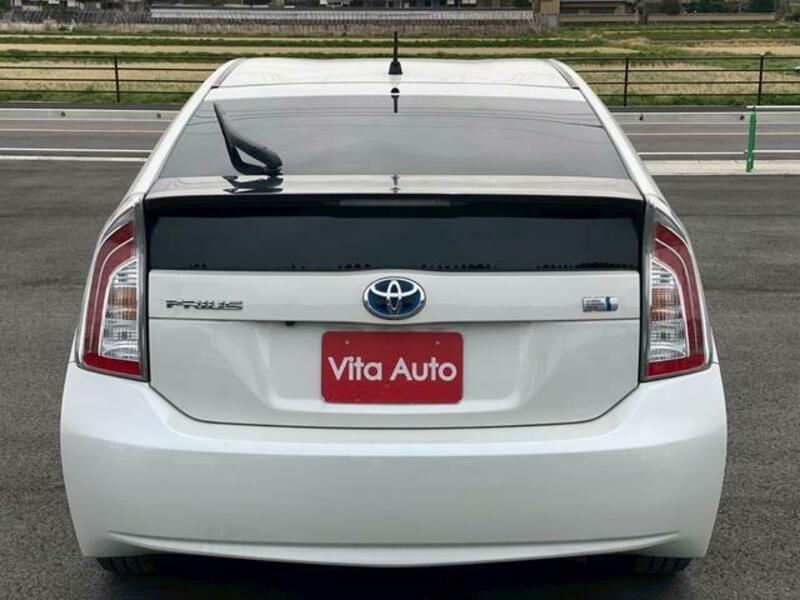 PRIUS-3