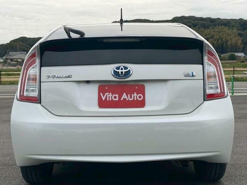 PRIUS-10