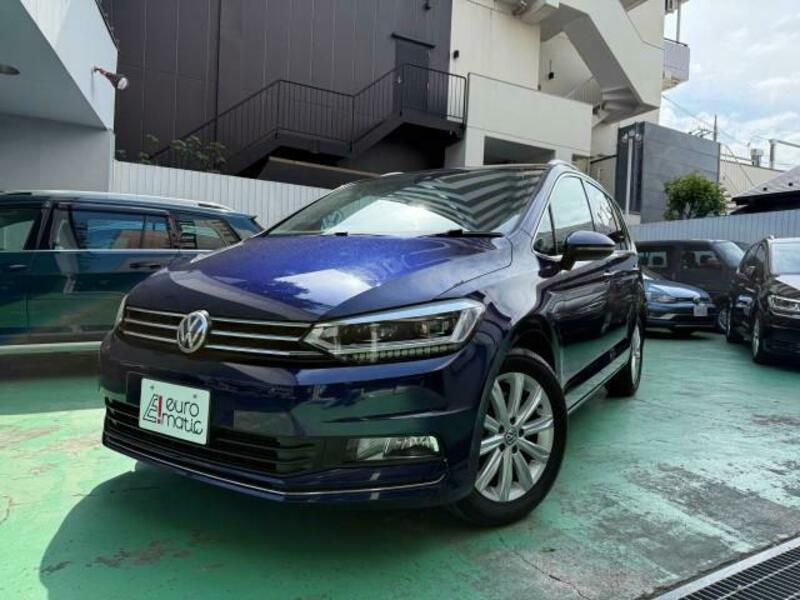 VOLKSWAGEN　GOLF TOURAN