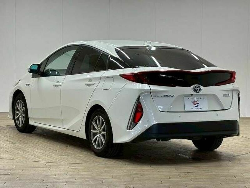 PRIUS PHV