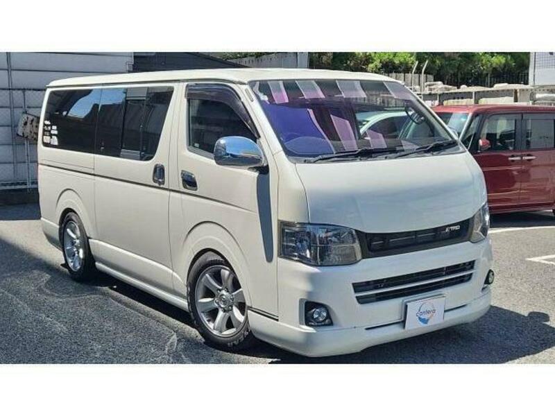TOYOTA Regiusace Van
