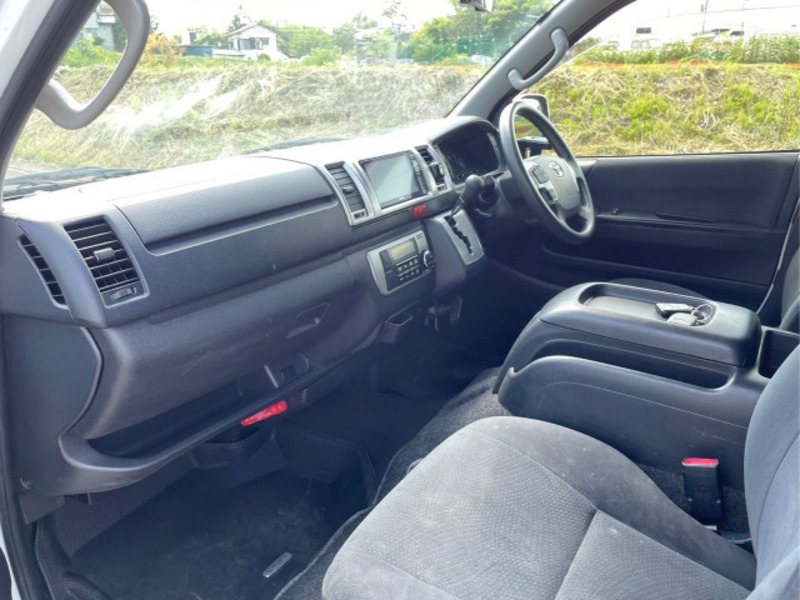 HIACE VAN-9