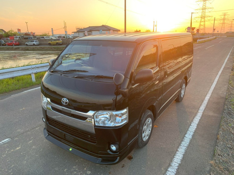 HIACE VAN