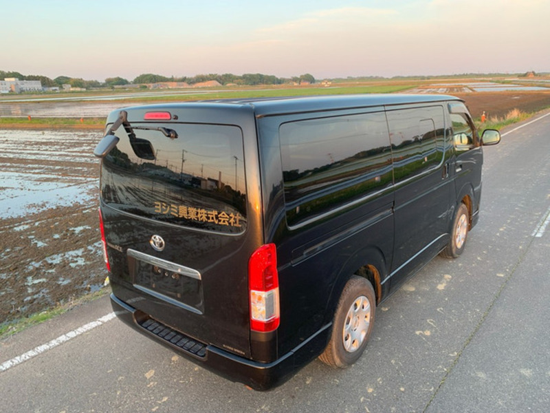 HIACE VAN
