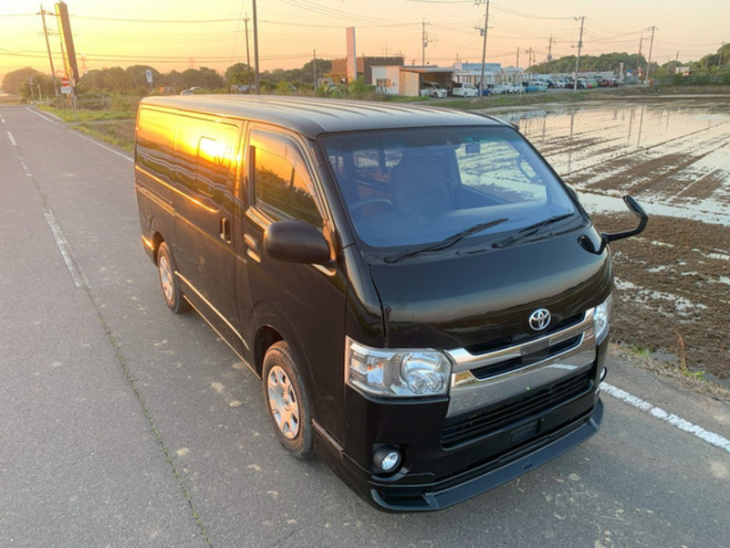 HIACE VAN