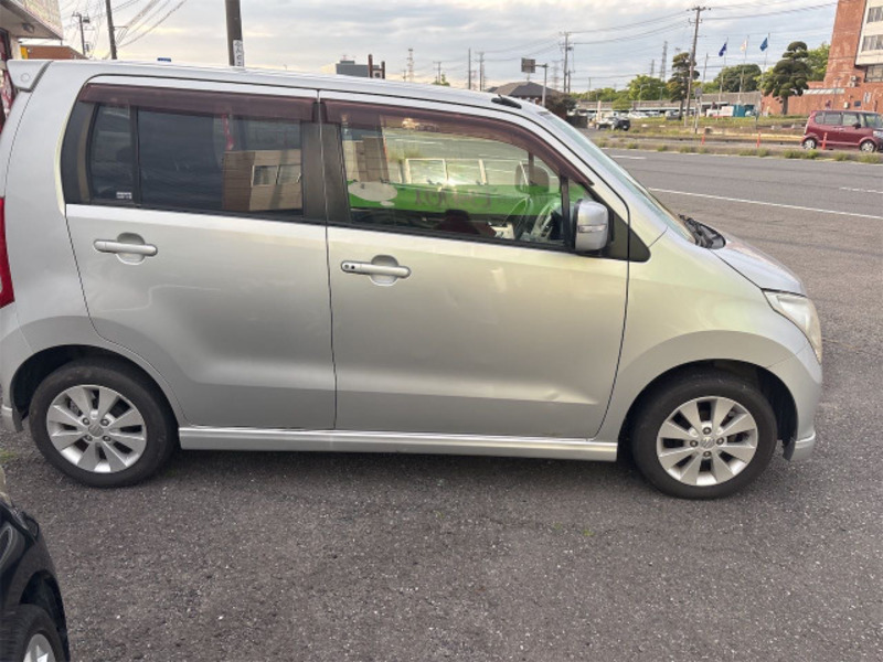 WAGON R