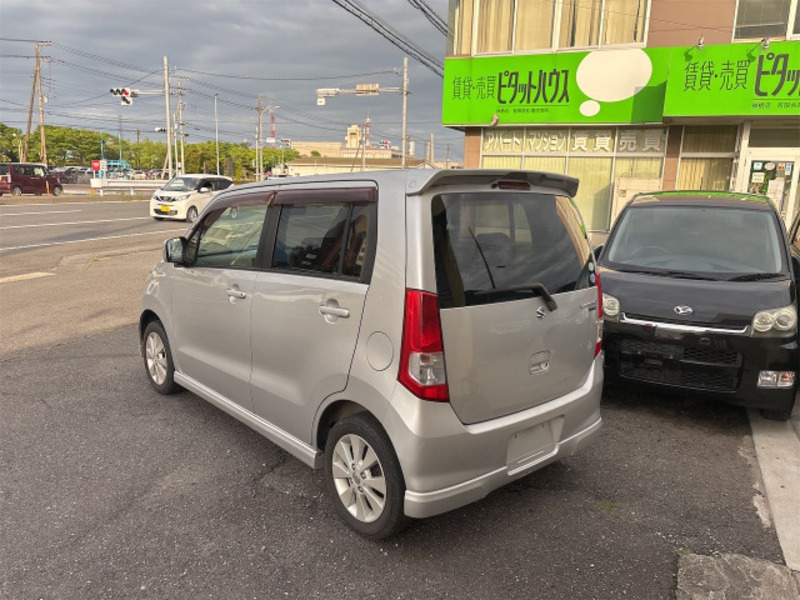WAGON R
