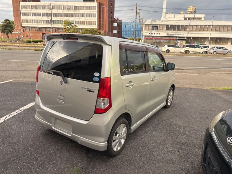 WAGON R