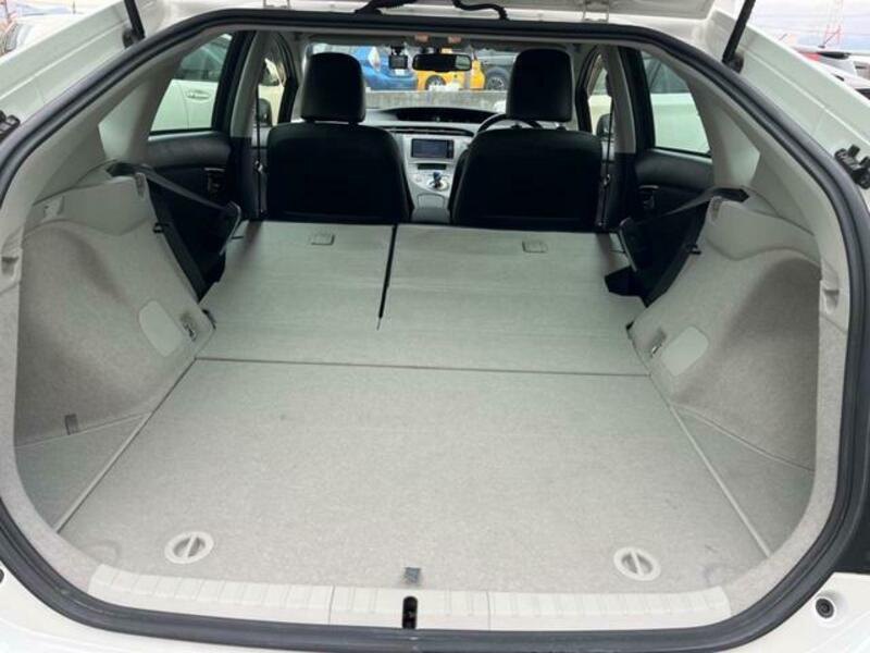 PRIUS-9