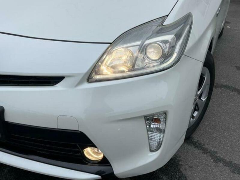 PRIUS-11