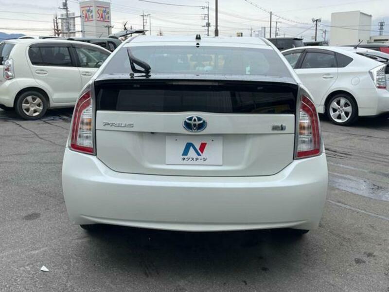 PRIUS-14