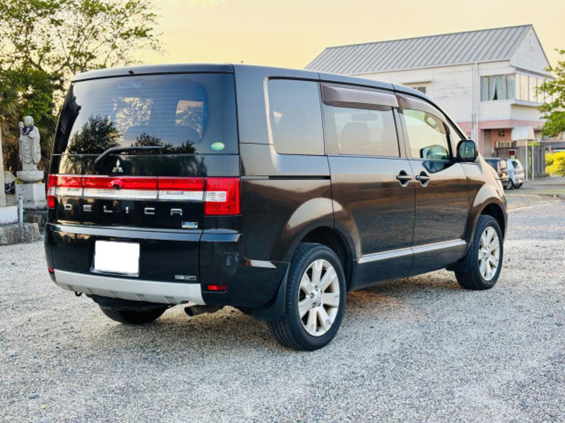 DELICA D5-8
