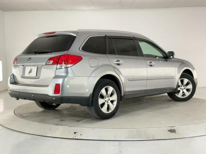 LEGACY OUTBACK