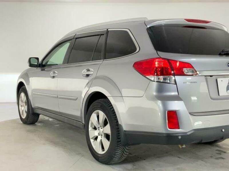 LEGACY OUTBACK