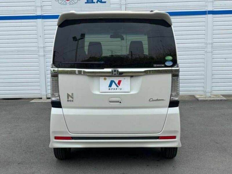 N BOX CUSTOM