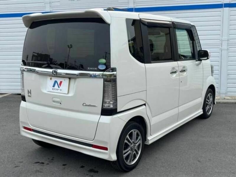N BOX CUSTOM