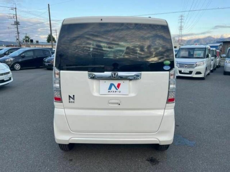 N BOX