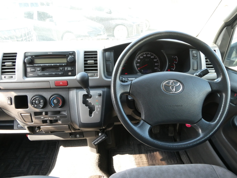 HIACE VAN-9