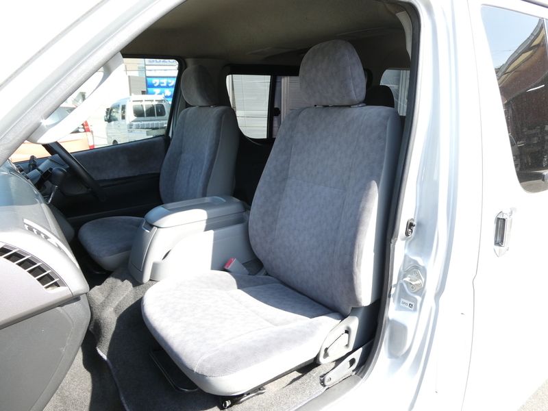 HIACE VAN-11
