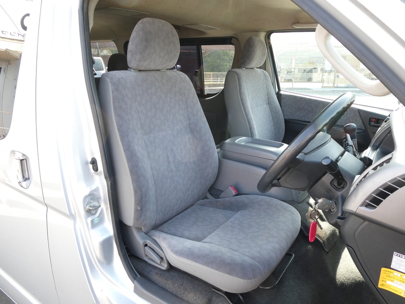 HIACE VAN-8