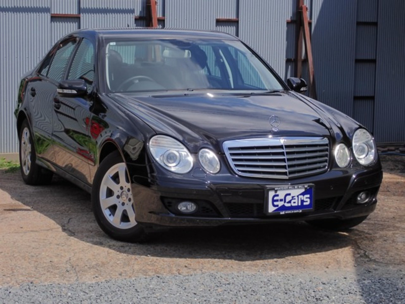 MERCEDES-BENZ　E-CLASS