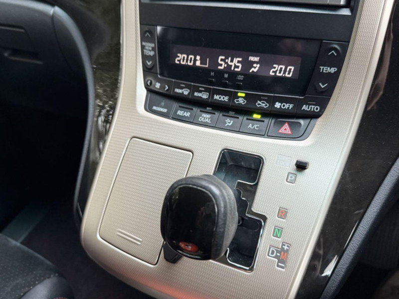 VELLFIRE-7
