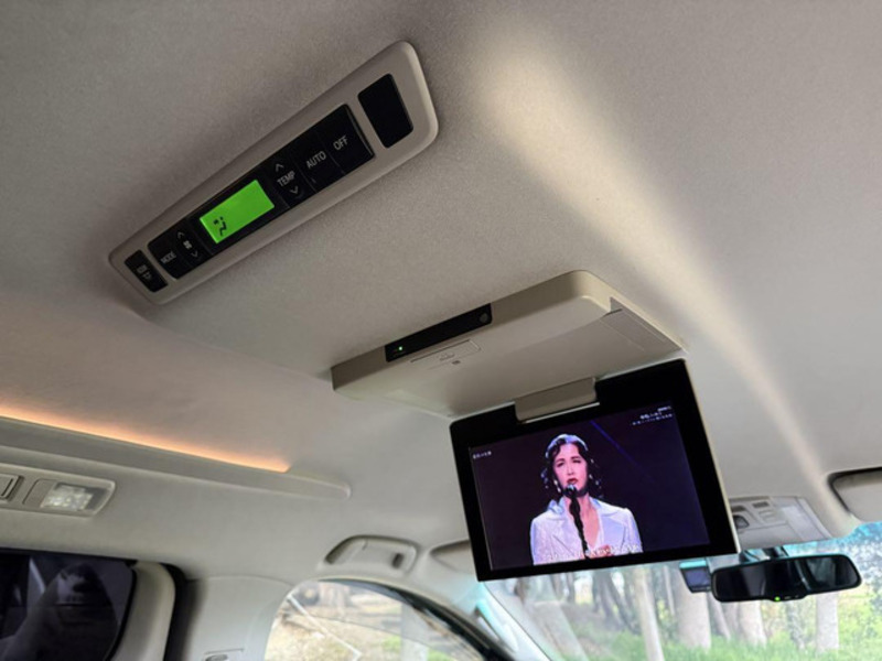VELLFIRE-8