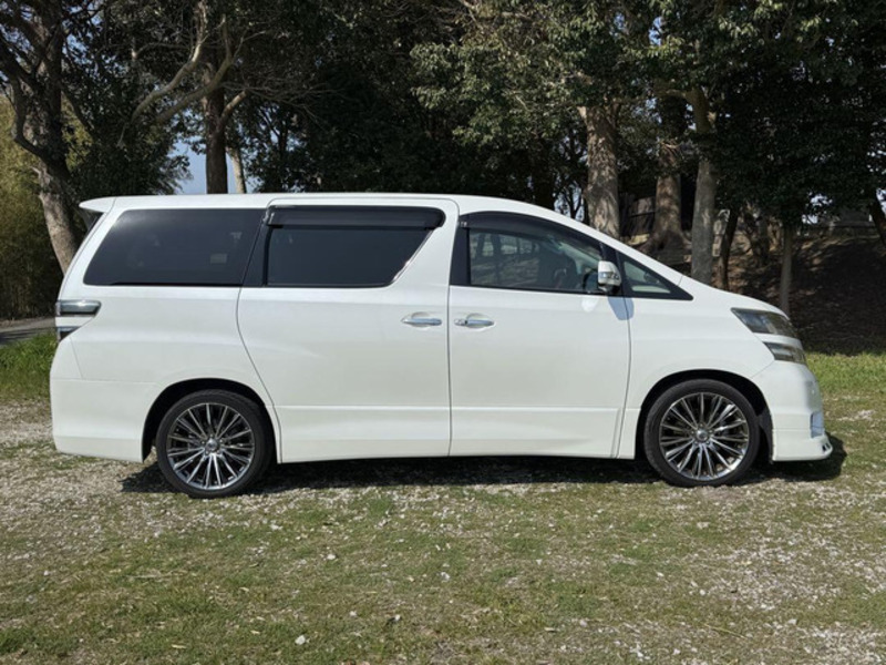 VELLFIRE-18