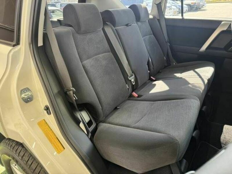 LAND CRUISER PRADO-5