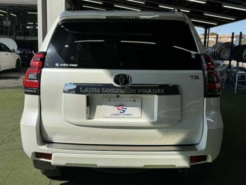 LAND CRUISER PRADO-12