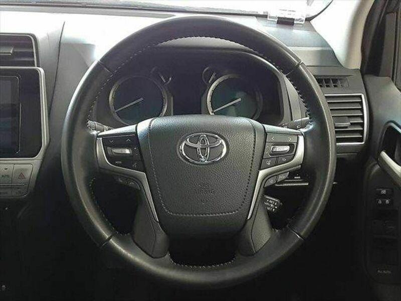 LAND CRUISER PRADO-11