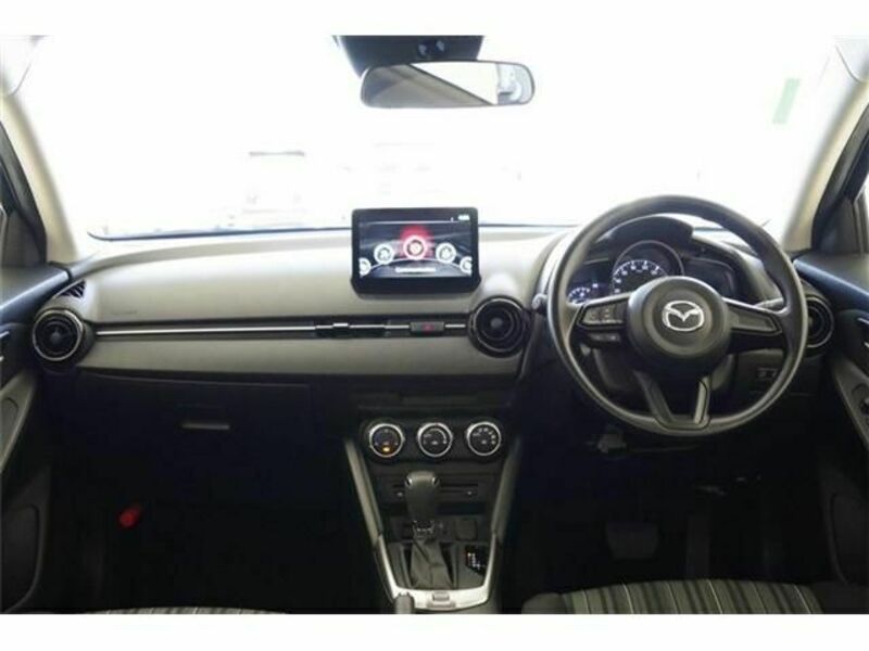 MAZDA2