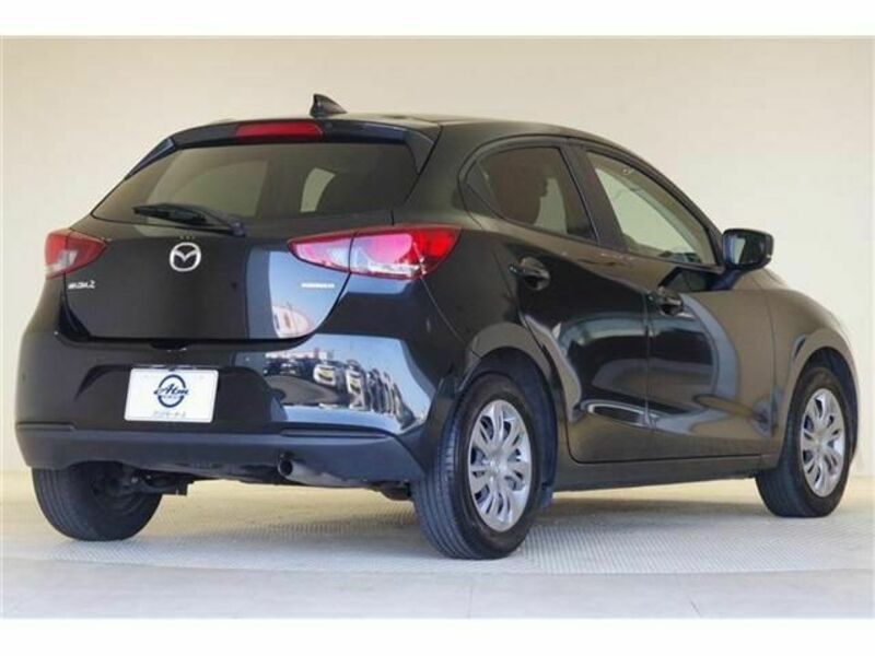 MAZDA2